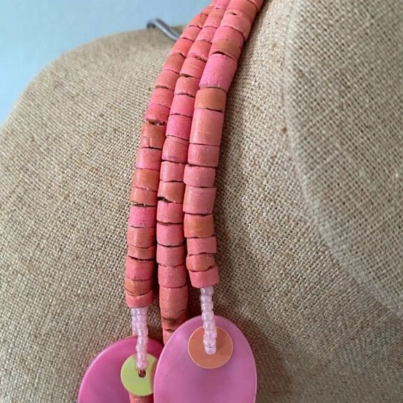 Vintage Three Strand Pink Beaded and Shell Necklace - Picture 3 of 3